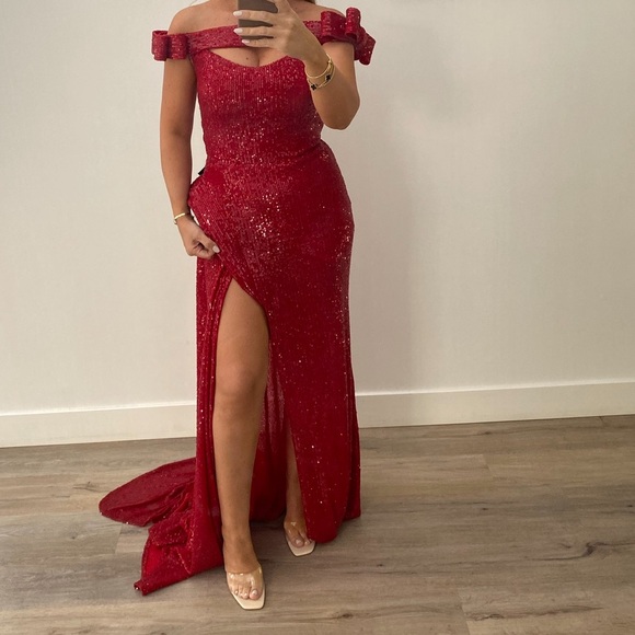 Nicole Bakti Elegant Red Off-Shoulder Evening Gown